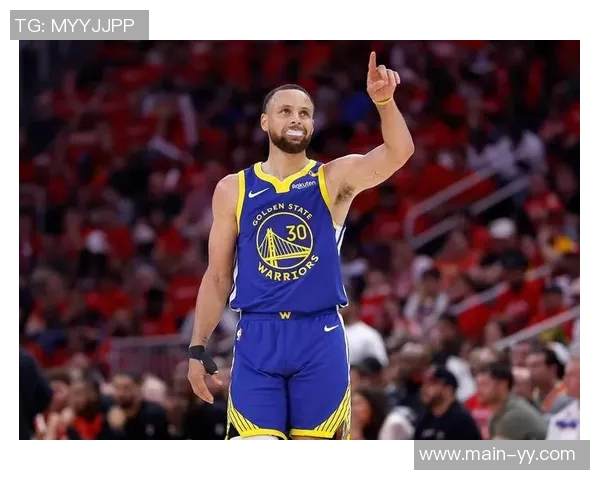 库里回应新规引发的投篮争议:鼓励球员勇敢尝试超远压哨投篮 库里回应新规引发的投篮争议:鼓励球员勇敢尝试超远压哨投篮