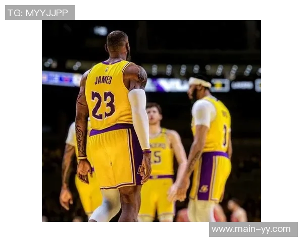 詹姆斯下场休息期间湖人净胜16分他的正负值为何却是14